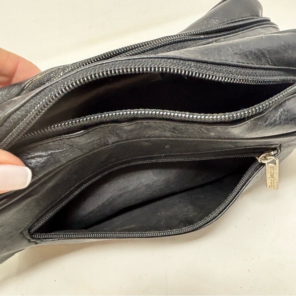 BROOKSTONE Men’s Black Leather Double Compartment Toiletry Dopp Bag 8” X 4” X 4” - Picture 9 of 9